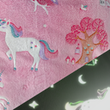[S2070R-3684] [S2070R] Wellness-Fleece Glow In The Dark Eenhoorns (Design D)