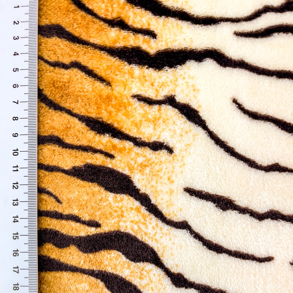 [S2459R] Wellness Fleece Printed Animal Prints