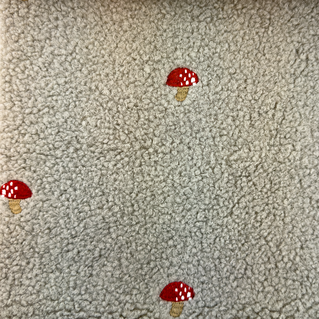 [S2524R] Teddy With Embroidery Little Mushroom