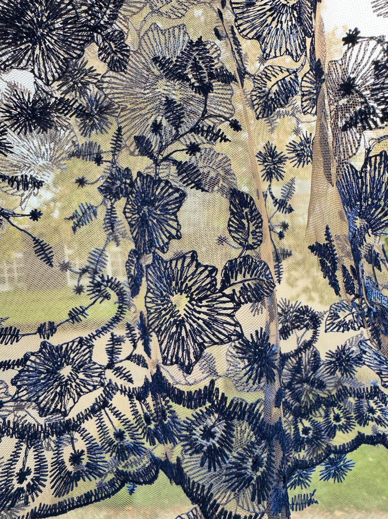 [S2574R] Tulle Laguna Flowers