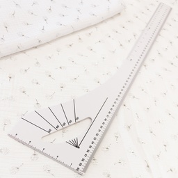 [704R-186334] [704R] Ruler