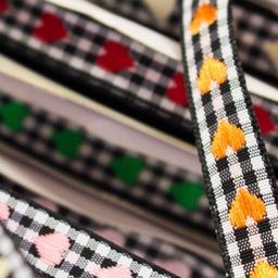 [118R] Check Ribbon With Heart