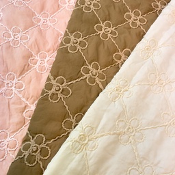 [S2641R] Padded Flower Design