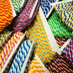 [299R] Sznurek skręcony 6 mm Multi