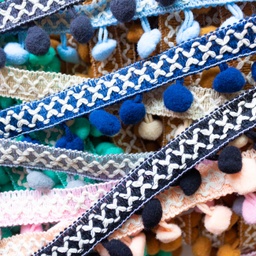 [417R] Pom Pom Lace Cross